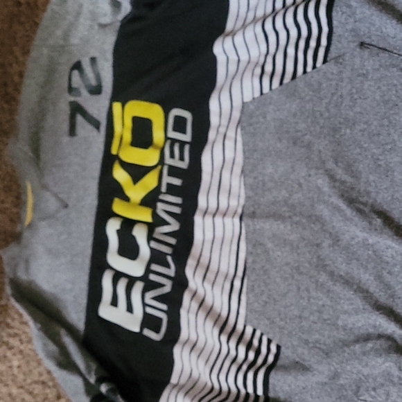 Ecko Unlimited long sleeve front pocket shirt - Picture 3 of 4